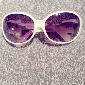 FENDI SUNGLASSES NEVER WORN MADE IN ITALY $168🏖🛳
